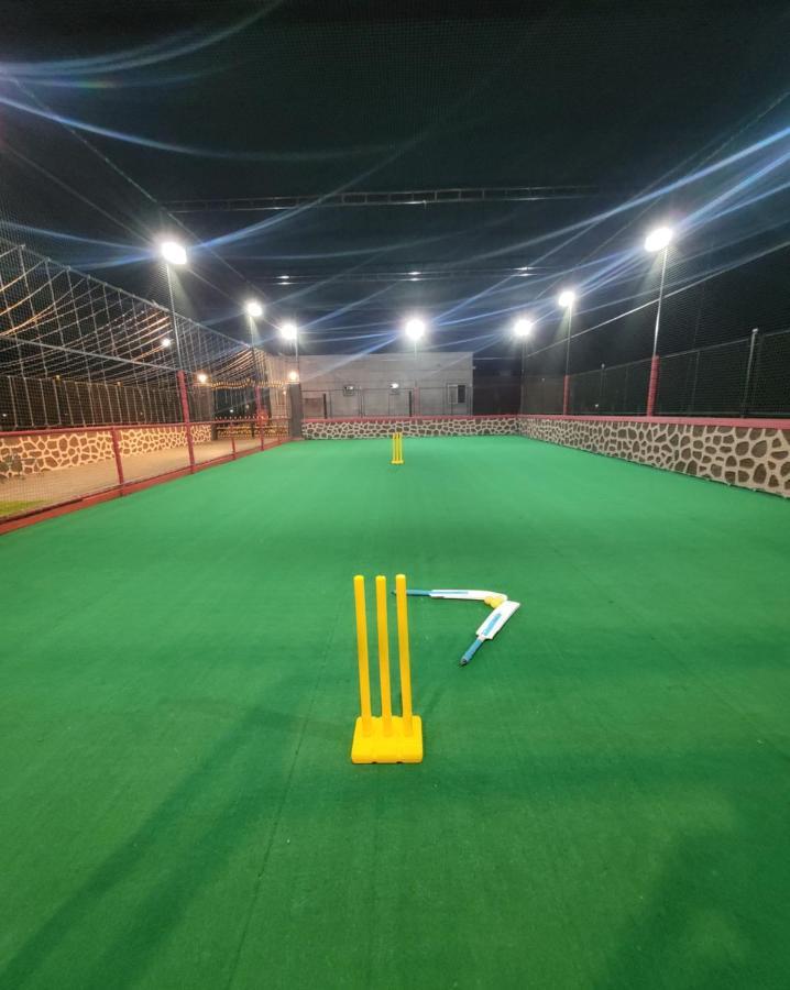Mount Resorts Lonavala 5 Bhk Luxurious Villa With Private Pool And Full Size Cricket Football Turf 外观 照片